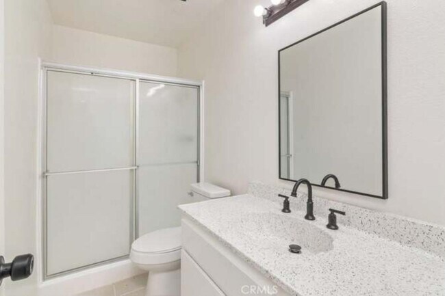 Building Photo - 616 S Santa Fe St