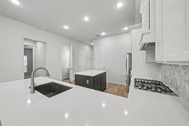 Building Photo - 31527 Splitting Willow Ln