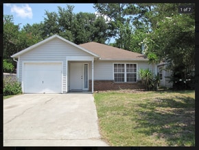 Building Photo - 2954 SW 40th Ave