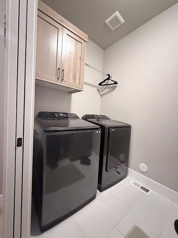 Building Photo - 4880 S Colusa Ave