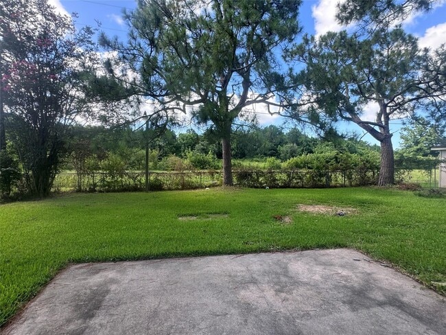 Building Photo - 7910 Jonquil Dr
