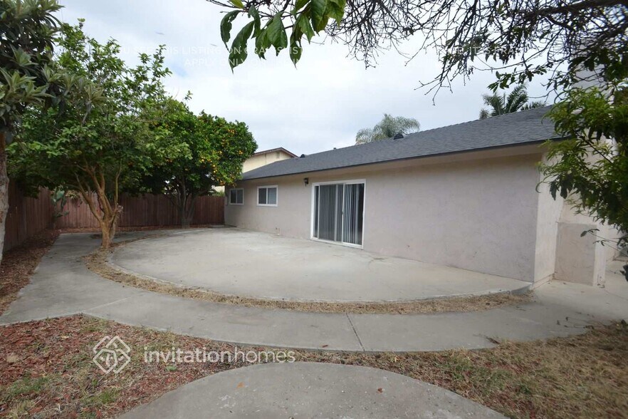 Building Photo - 810 Trinidad Way