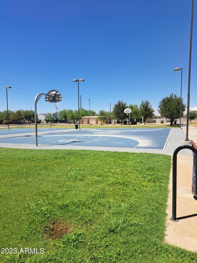Building Photo - 7125 N 68th Dr
