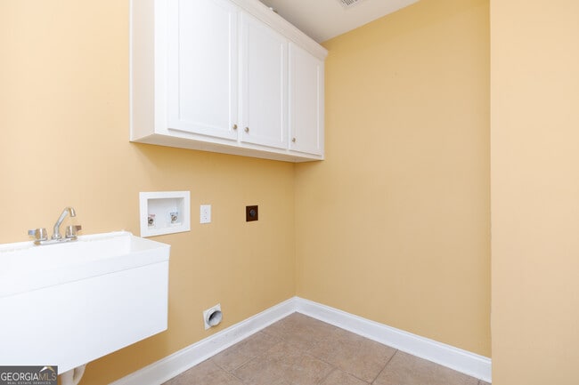 Building Photo - 100 Montview Way