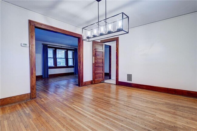 Building Photo - 27 Winston Pl