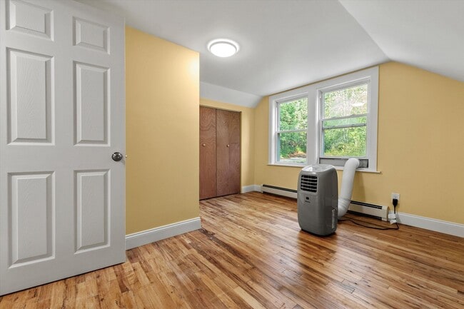 Building Photo - 3 Providence Hill Rd