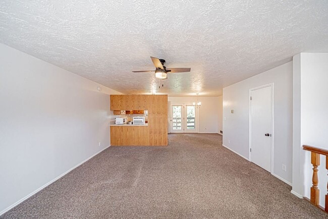 Building Photo - 602 John Adams Ct