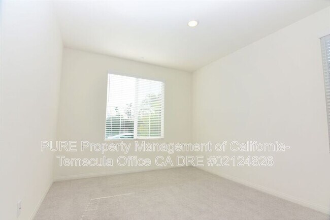 Building Photo - 32615 Cert St