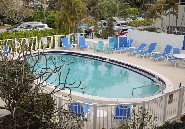 Building Photo - 3216 NE 13th St