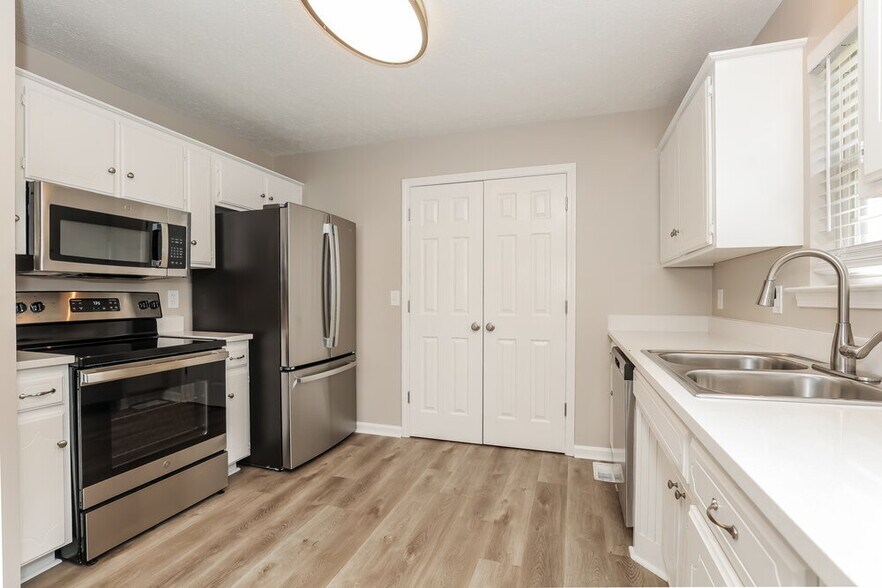 Building Photo - 1106 Gardendale Dr