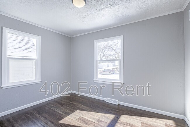 Building Photo - 5345 N 33rd Ave