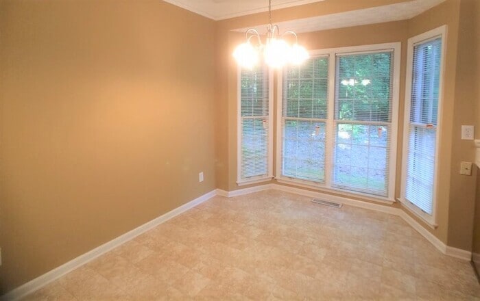 Building Photo - 2213 McQuiston Dr
