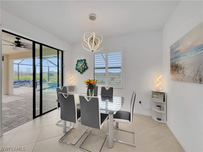 Building Photo - 3319 Menores Wy