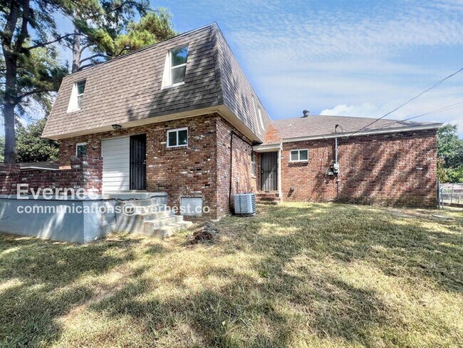 Building Photo - 4377 Aldridge Dr