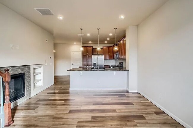 Building Photo - 8986 E Phillips Dr
