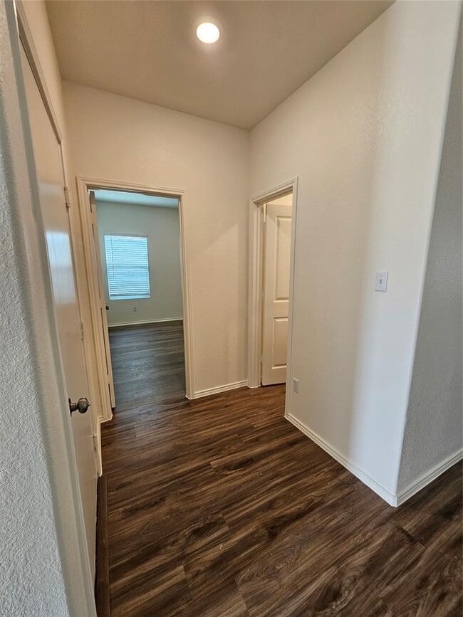 Building Photo - 228 Gabriels Bluff Dr