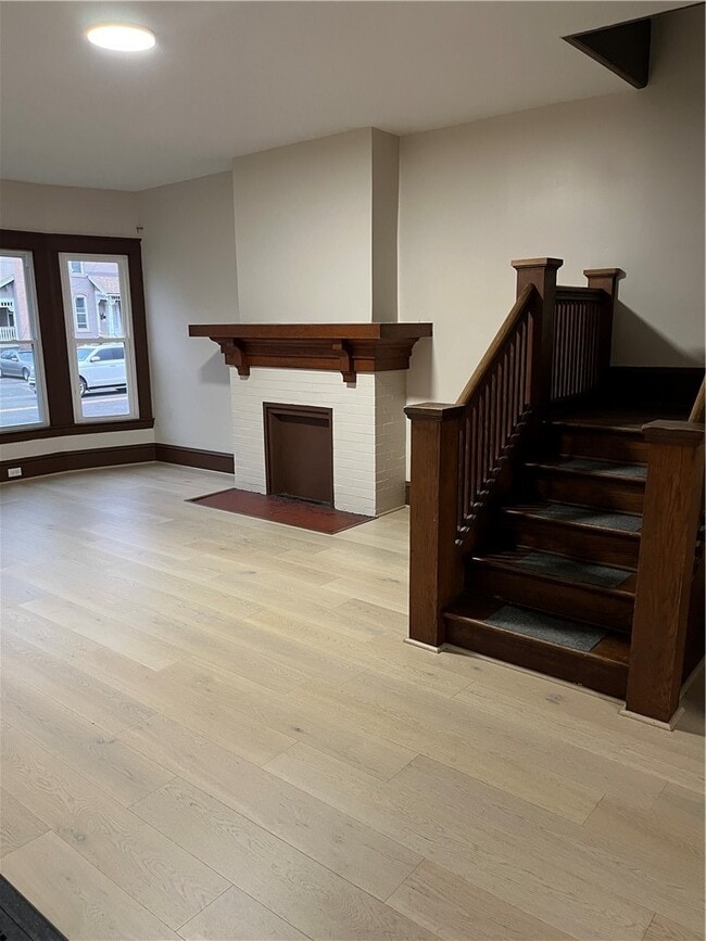 Building Photo - 412 Walnut St