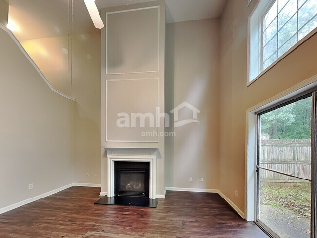 Building Photo - 219 Highland Falls Dr