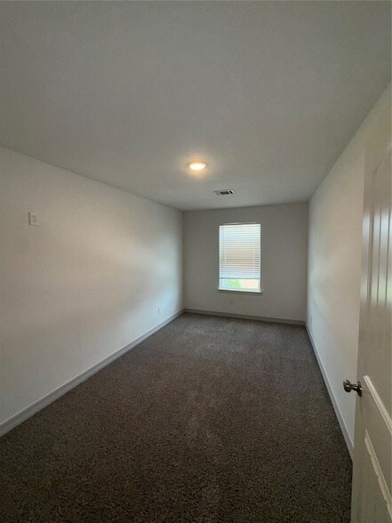 Building Photo - 138 Egret Canal S