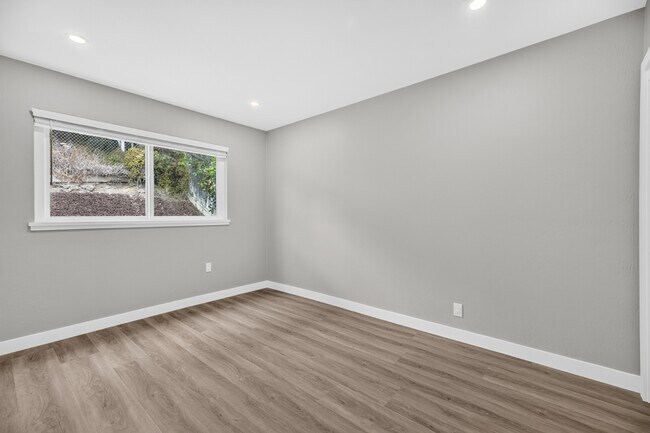 Building Photo - 4535 Lobos Ave