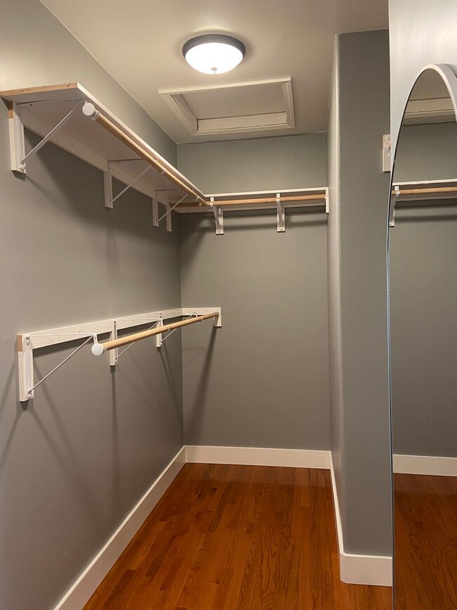 Building Photo - Beautifully remodeled 3 Bdrm+Master retrea...