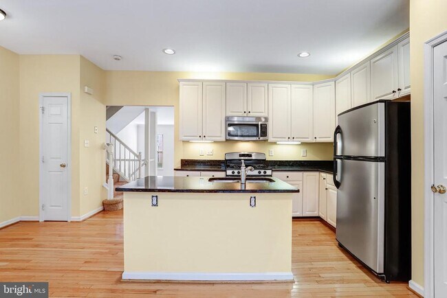 Building Photo - 20913 Sandstone Square