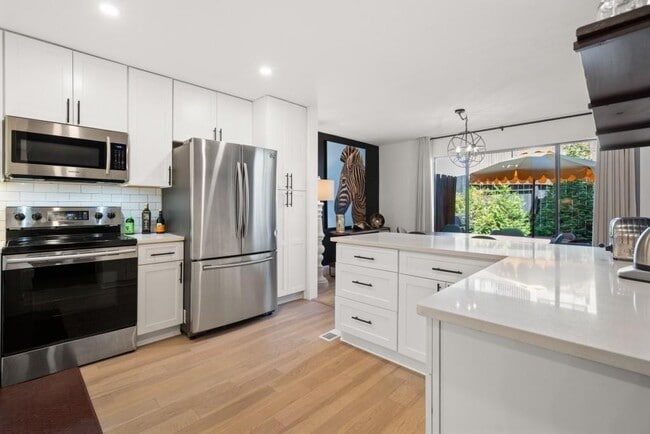 Building Photo - 3 Gilbert Trail NE