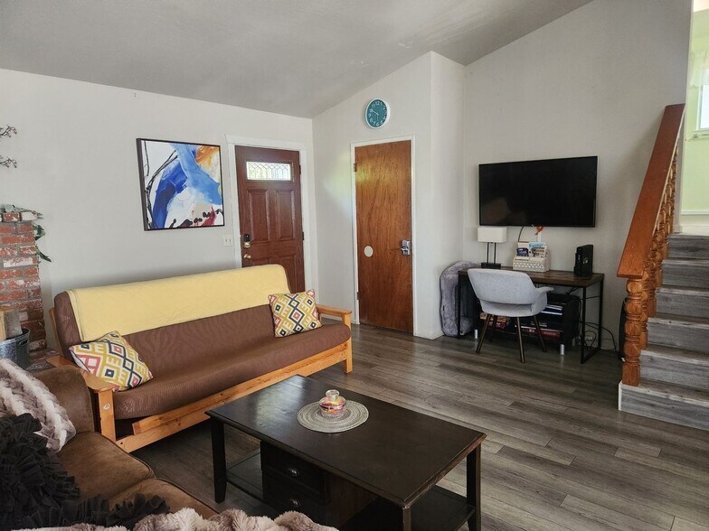 Building Photo - 20719 Ponderosa Way