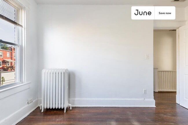 Building Photo - 616 Orleans Pl NE