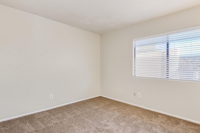 Building Photo - 14466 N 58th Ln