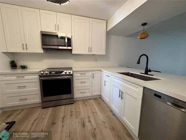 Building Photo - 4100 N 58th Ave
