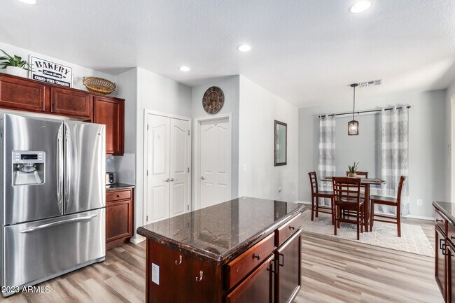 Building Photo - 4371 E Turnberry Ct
