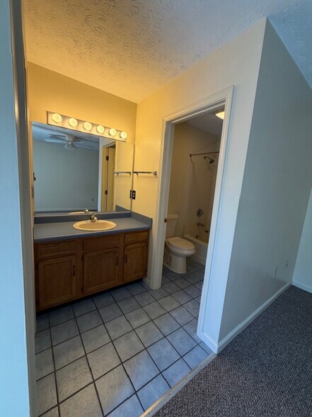 Building Photo - 142 Cypress Dr