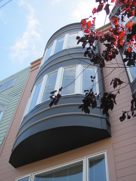 Building Photo - 2131 Greenwich St