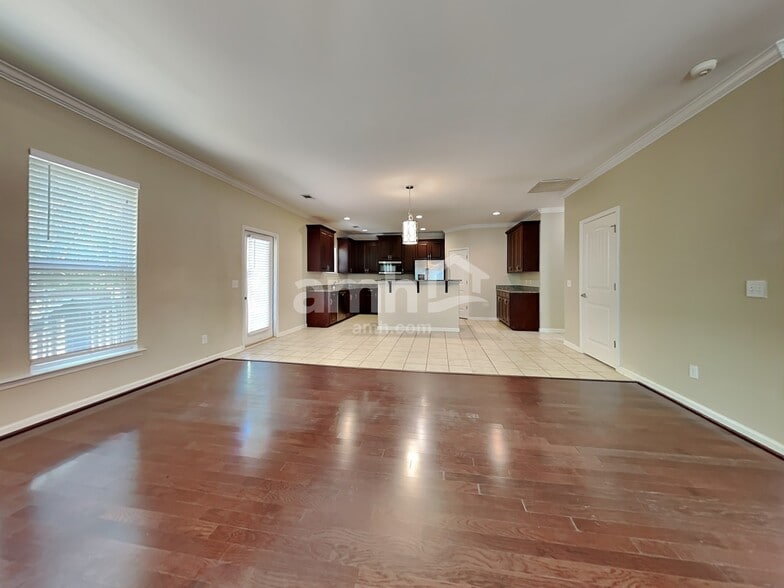 Building Photo - 160 Grayson Ave