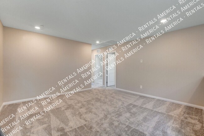 Building Photo - 6820 Calvitero St