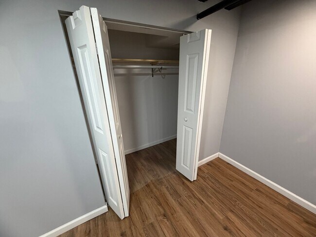 Building Photo - 6611 Kennedy Ave