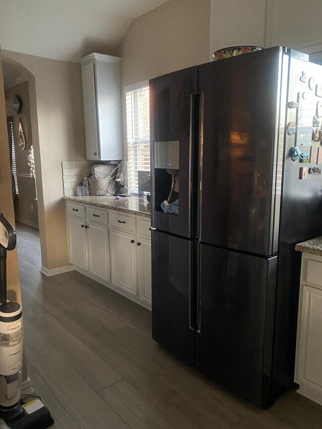 Building Photo - 2502 Younger Ct