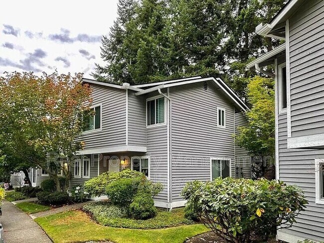 Building Photo - 1526 192nd St SE