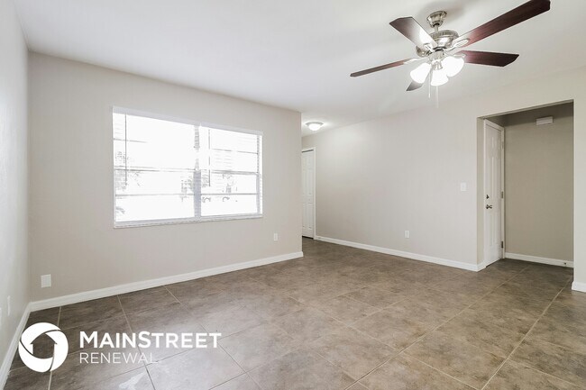 Building Photo - 1456 Coronet Dr