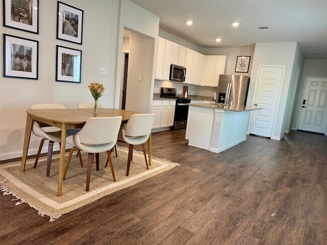 Building Photo - 22541 Cormorant Ct