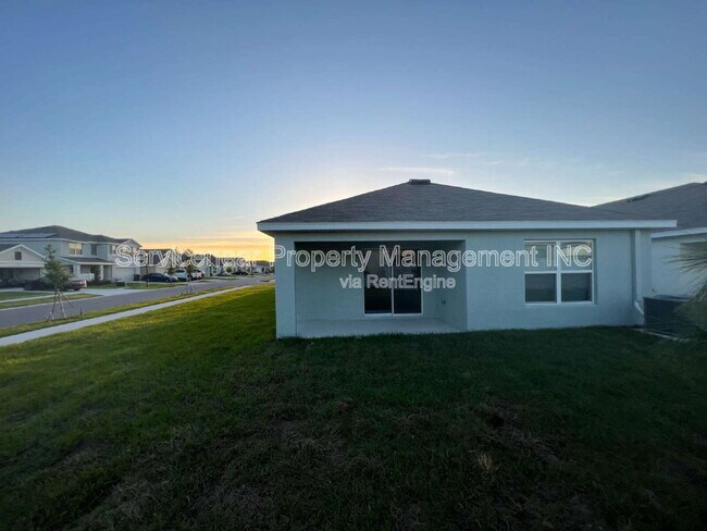 Building Photo - 415 Sunlit Coral St