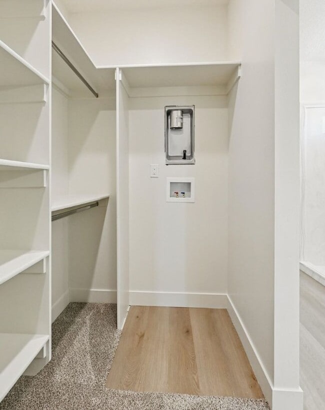 Building Photo - 732 S Liberty Cove Dr