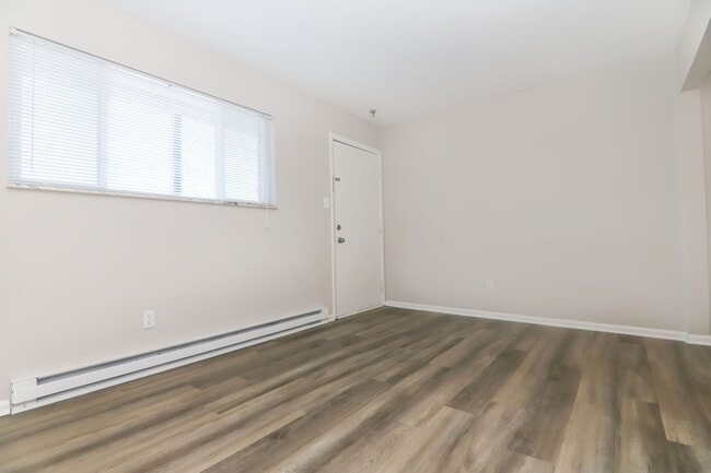 Renovated 1x1 Living Room - Medical Villas