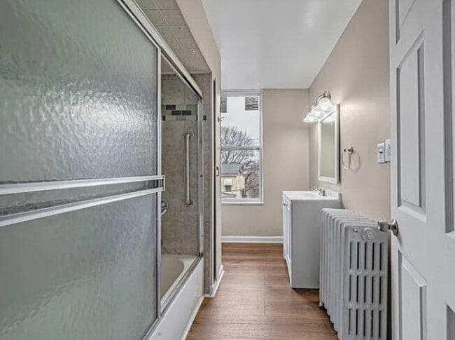 Building Photo - 552 Freeland St