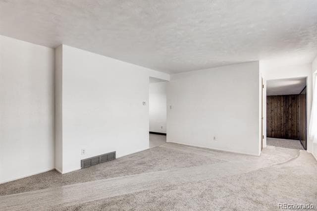 Building Photo - 16060 Mt Vernon Rd