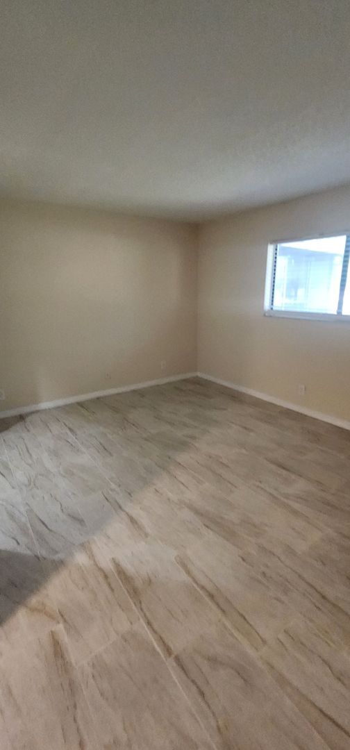 Building Photo - 255 S Tropical Trail