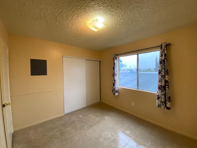Building Photo - 15156 Elm Ct