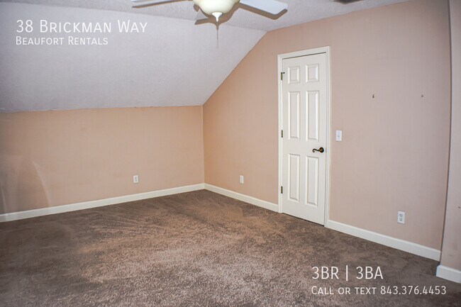 Building Photo - 38 Brickman Way