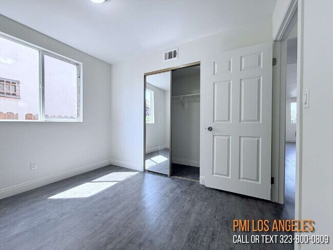Building Photo - 1440 E 42nd St